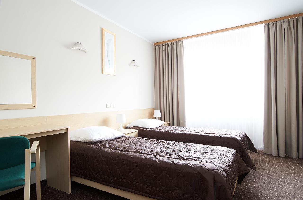 Obiekt Hotelarski Patron Varsóvia Quarto foto